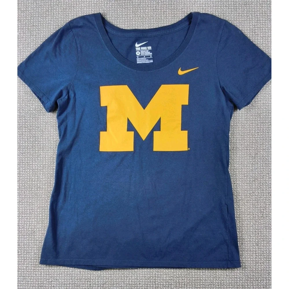 Nike The Nike Tee Athletic Fit T-Shirt Maize & Blue U Of M Women's Size Medium
